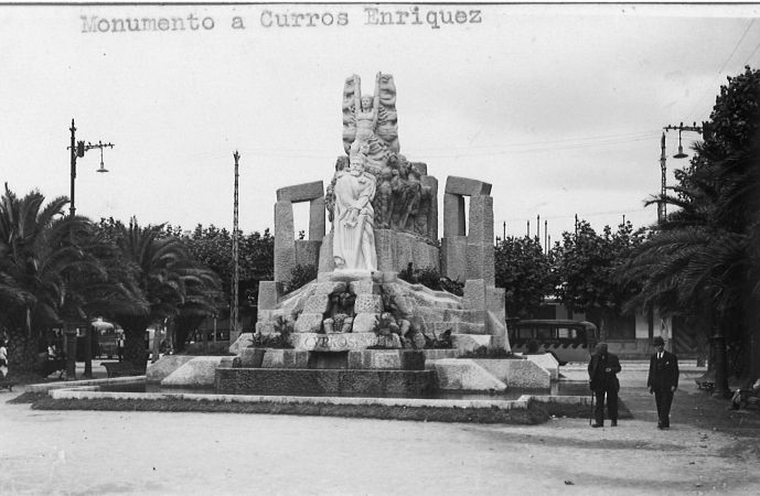 Monumento de Curros Enríquez