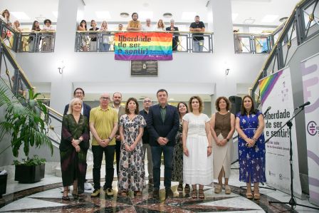 A deputada de igualdade visita en Ames a AFA Barouta