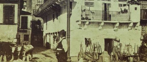 “Una farola, un hombre y muchas vacas”, na primeira foto da Coruña