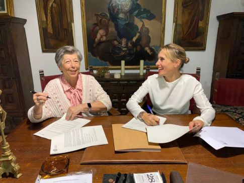 A Congregación da nosa Señora da Novena deposita o seu arquivo documental no Museo do Teatro de Almagro