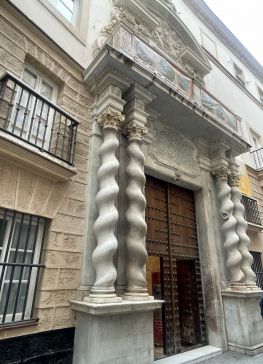 Visitamos o extraordinario Archivo de la Casa de las Cadenas en Cádiz