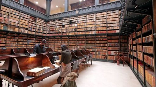 Peche por obras da Biblioteca Central e o Arquivo Municipal de Jerez
