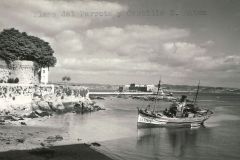 Praia do Parrote e Castelo de San Antón [194-?]