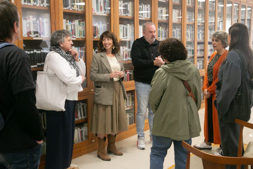 A CRMH da Coruña faille entrega do seu arquivo audiovisual á Deputación da Coruña